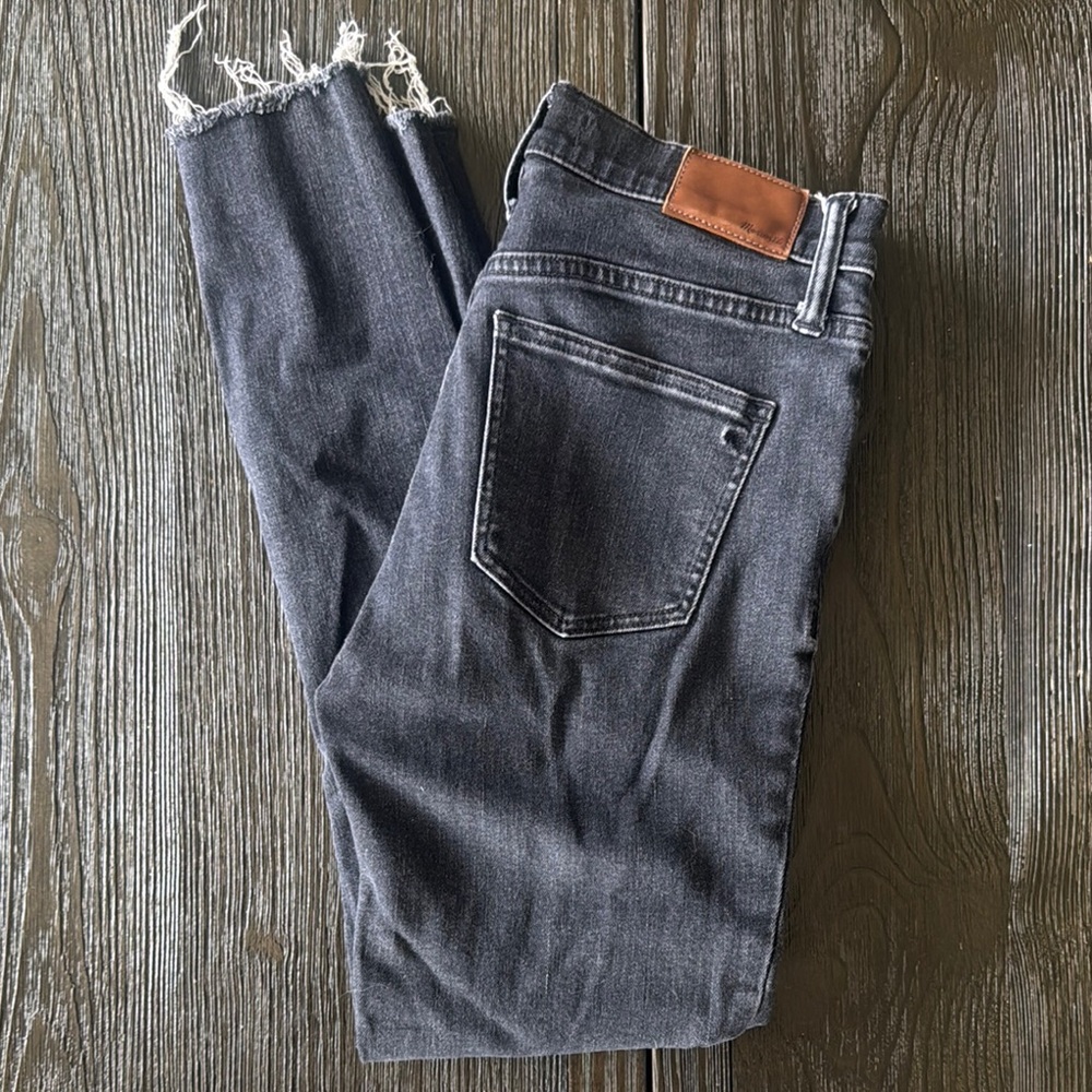 Madewell Black washed 9” high rise skinny
